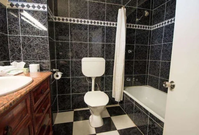 חדר דלוקס, Elkira Court Motel