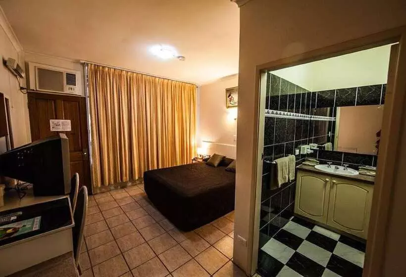 اتاق استاندارد, Elkira Court Motel