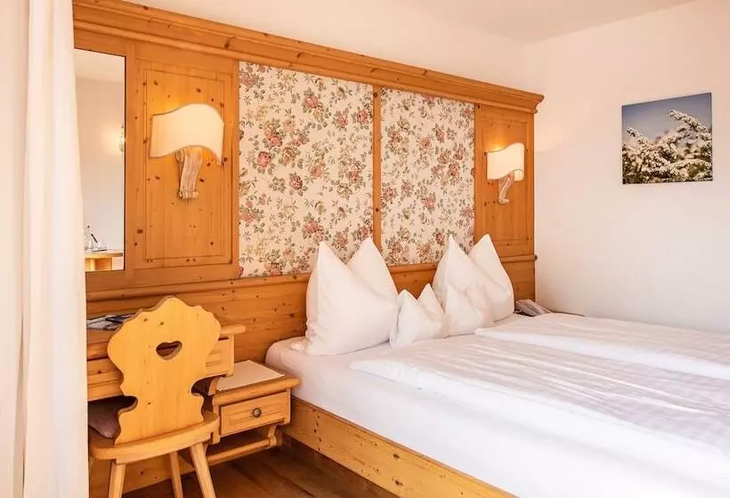 Standard-huone Parveke, Gartenhotel Crystal