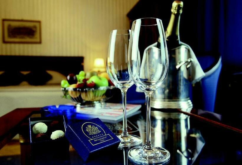 클래식 룸, Ambassador