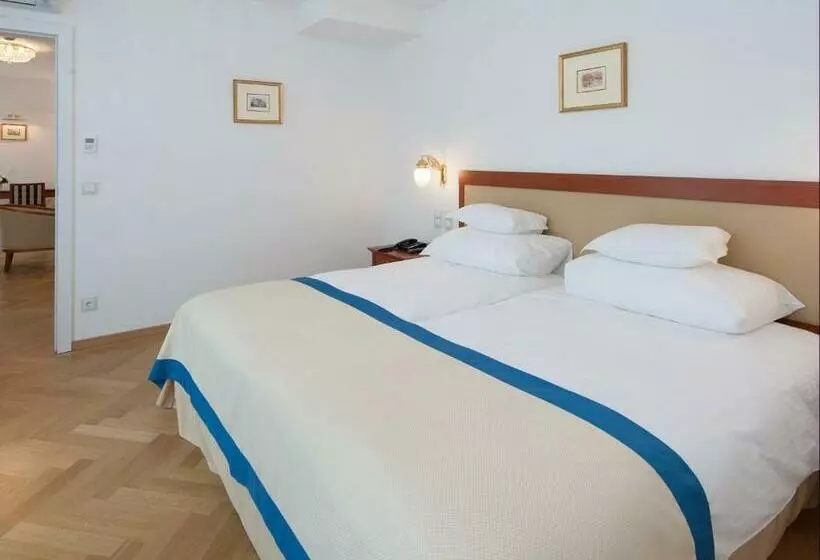 1 Bedroom Apartment City View, Ambassador