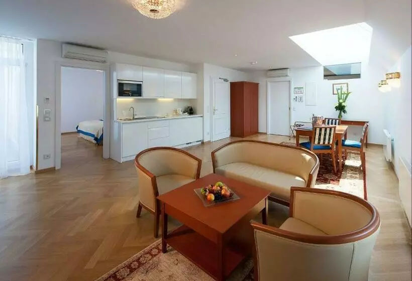1 Bedroom Apartment City View, Ambassador