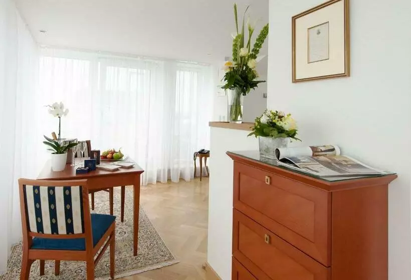 1 Bedroom Apartment City View, Ambassador