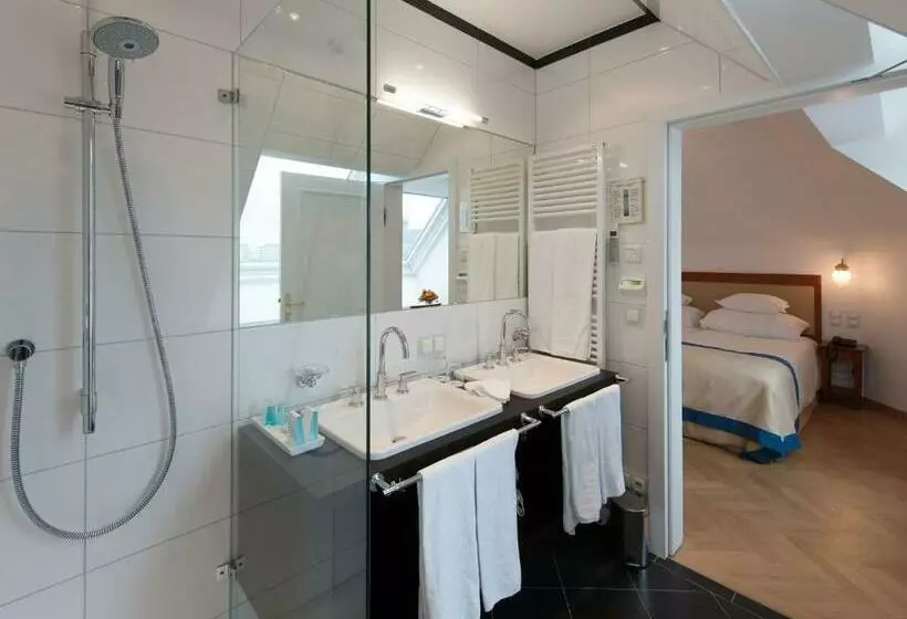 1 Bedroom Apartment City View, Ambassador