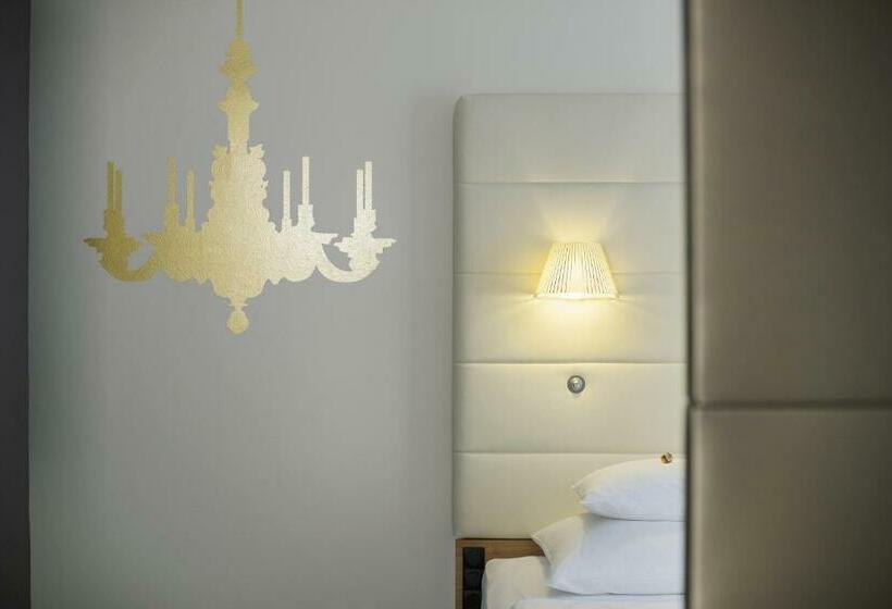 سوییت جونیور, Boutique Hotel Das Tigra