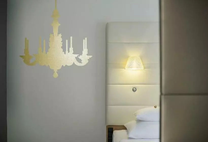 سوییت جونیور, Boutique Hotel Das Tigra