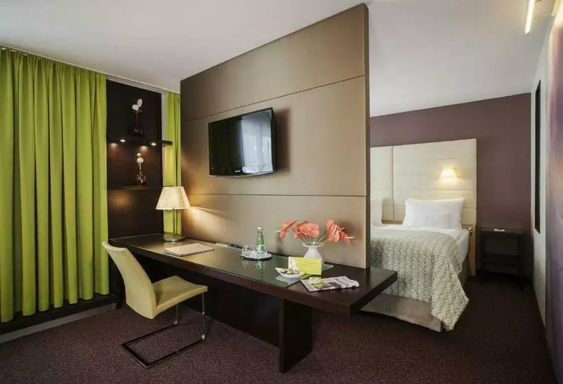 سوییت جونیور, Boutique Hotel Das Tigra