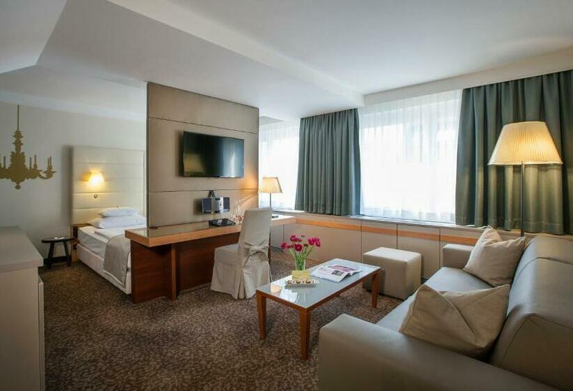 سوییت جونیور, Boutique Hotel Das Tigra