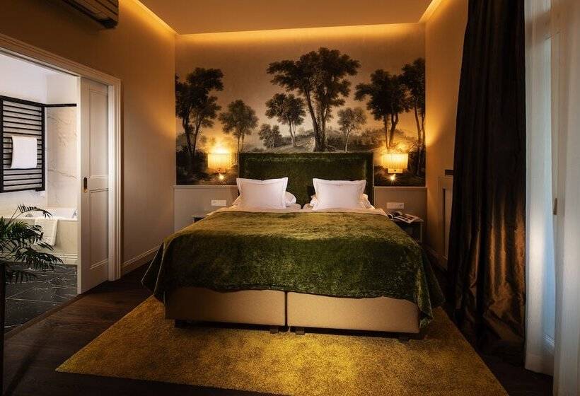 سوئیت سینیور, Bristol Salzburg