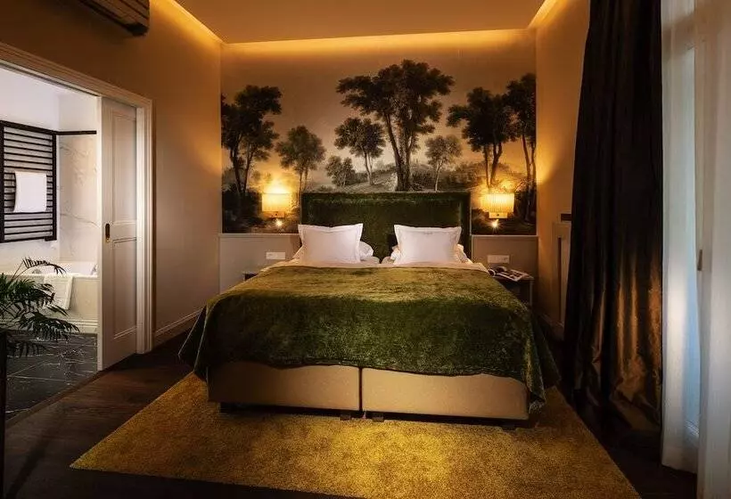 سوئیت سینیور, Bristol Salzburg