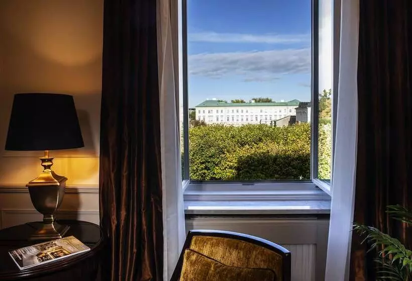 سوییت لوکس, Bristol Salzburg