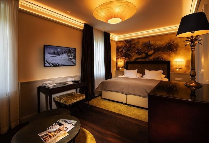 سوییت لوکس, Bristol Salzburg