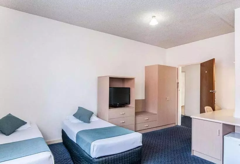 Perhehuone, Comfort Inn Regal Park