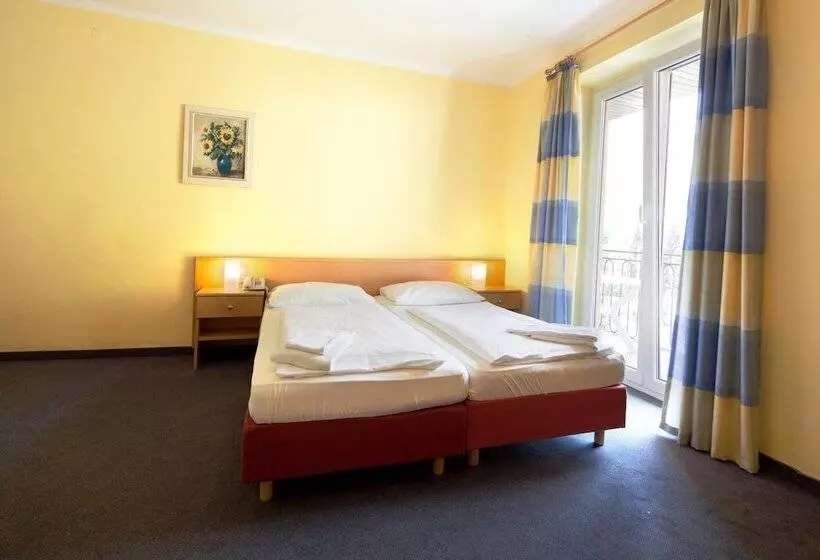 اتاق استاندارد, Euro Youth Hotel & Krone