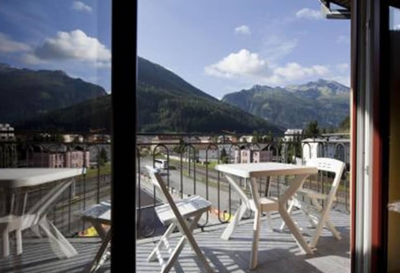 غرفة قياسية ثلاثية, Euro Youth Hotel & Krone