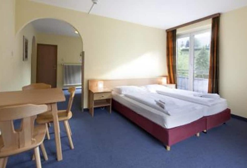 غرفة قياسية ثلاثية, Euro Youth Hotel & Krone