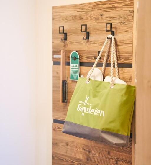 סוויטה משפחתית, Gamsleiten