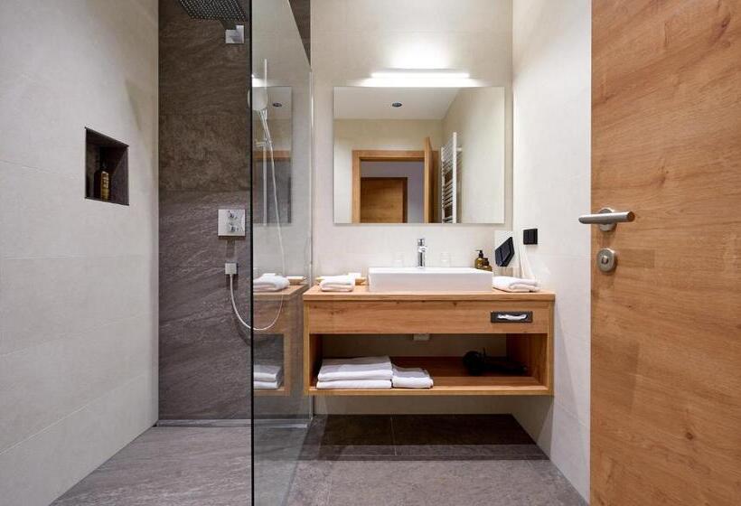 חדר דלוקס, Gamsleiten