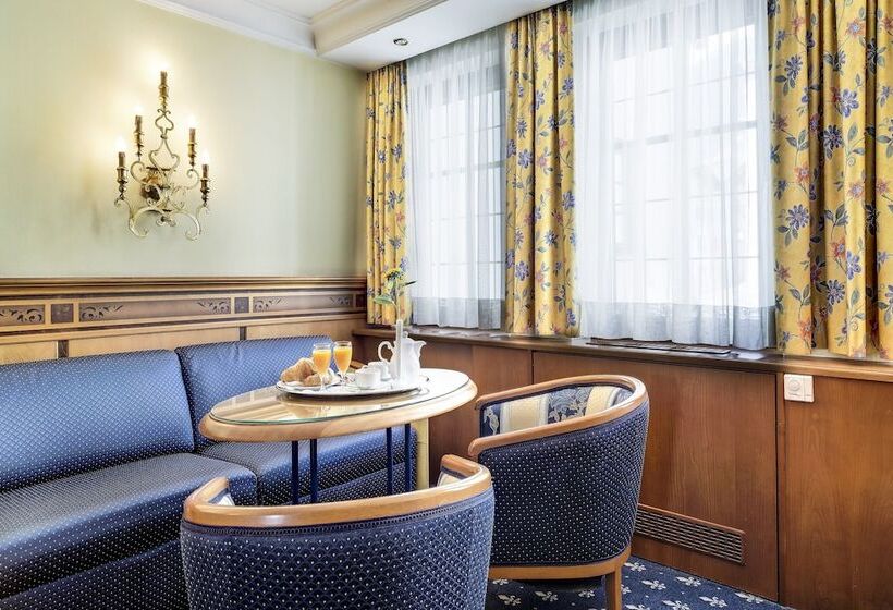 Family Suite, Mondschein