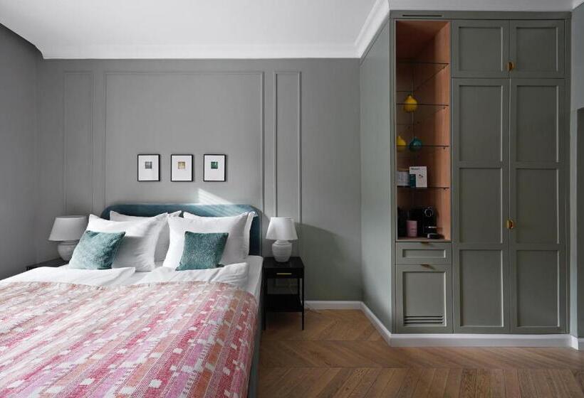 اتاق استاندارد, Numa L Mozart