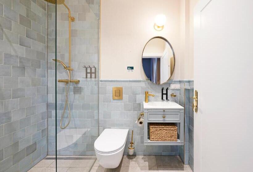 اتاق استاندارد, Numa L Mozart