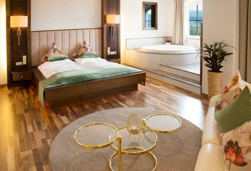 Suite with lake view, Restaurant Häupl