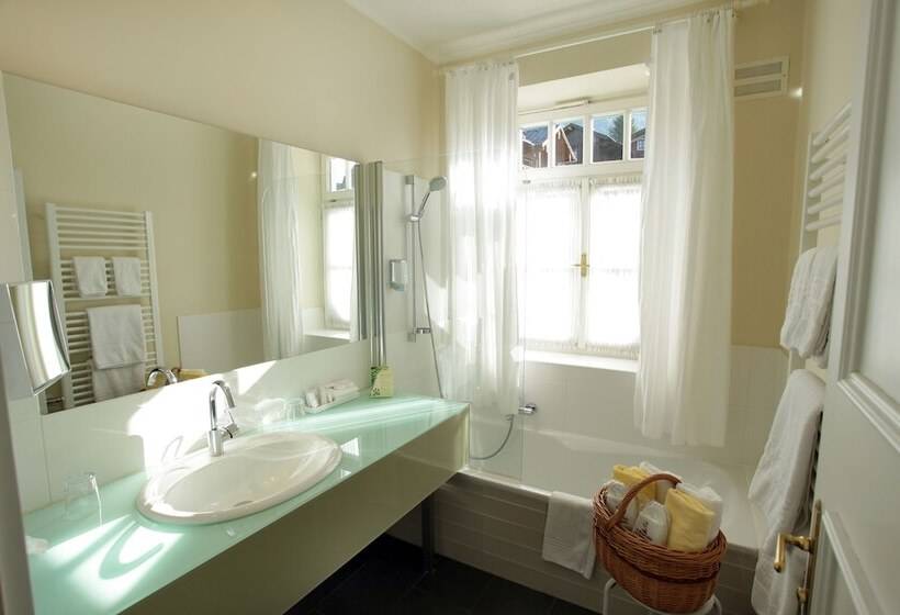 컴포트 룸, Romantik Hotel Im Weissen Rössl Am Wolfgangsee