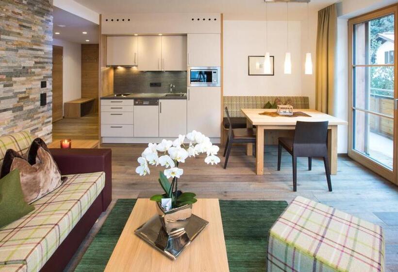 شقة غرفة واحدة, Schwarzer Adler   Sport & Spa