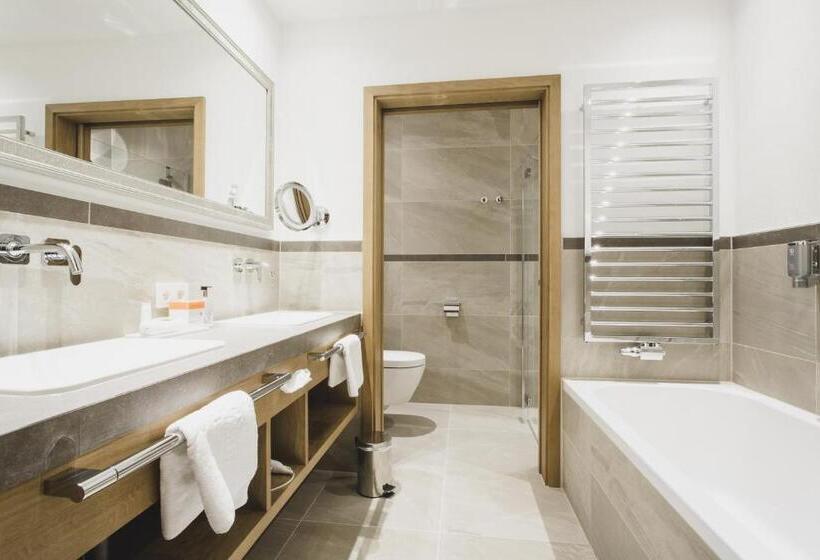 غرفة بريميوم, Schwarzer Adler   Sport & Spa