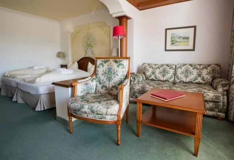 Junior Suite, Seelos