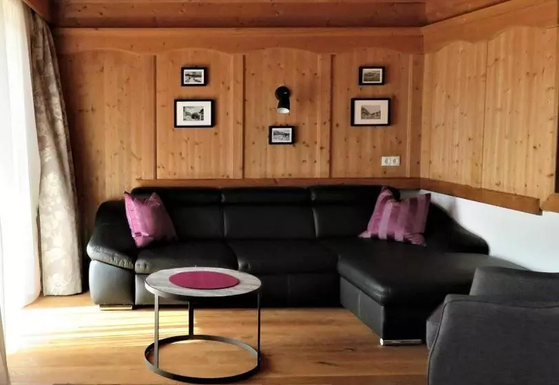 Suite, Seelos