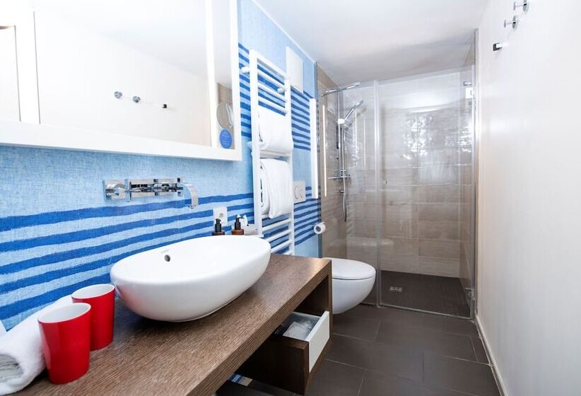 سوییت جونیور, Stein Adults Only