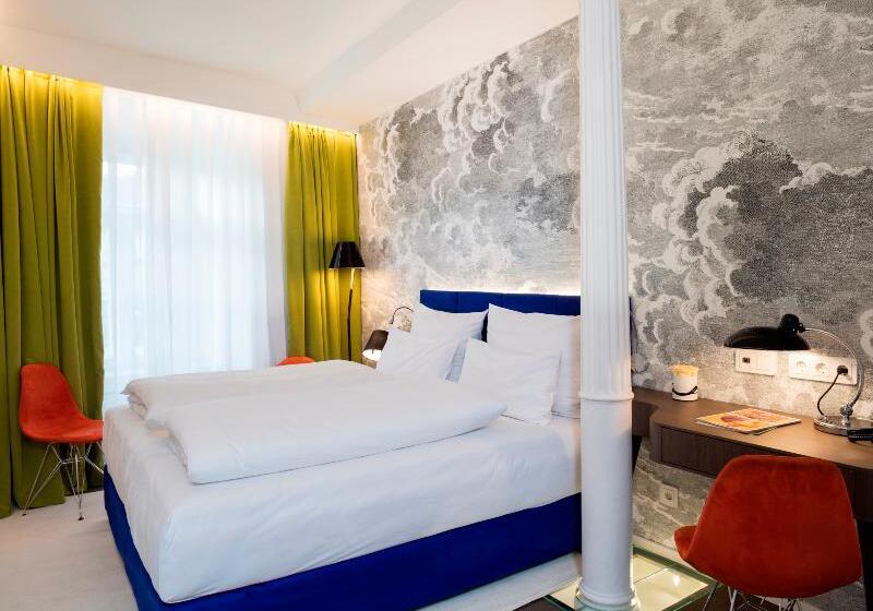 اتاق استاندارد, Stein Adults Only