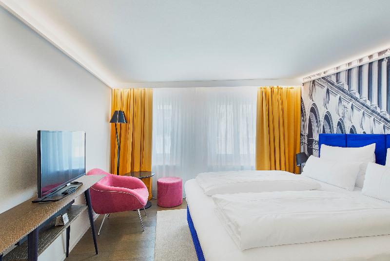 اتاق استاندارد, Stein Adults Only