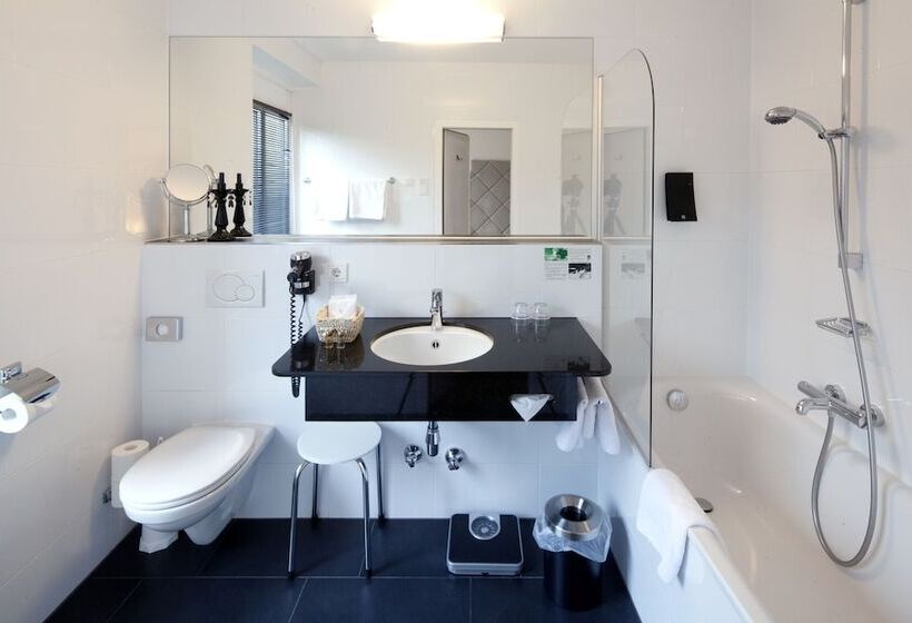 جناح, Weißes Kreuz