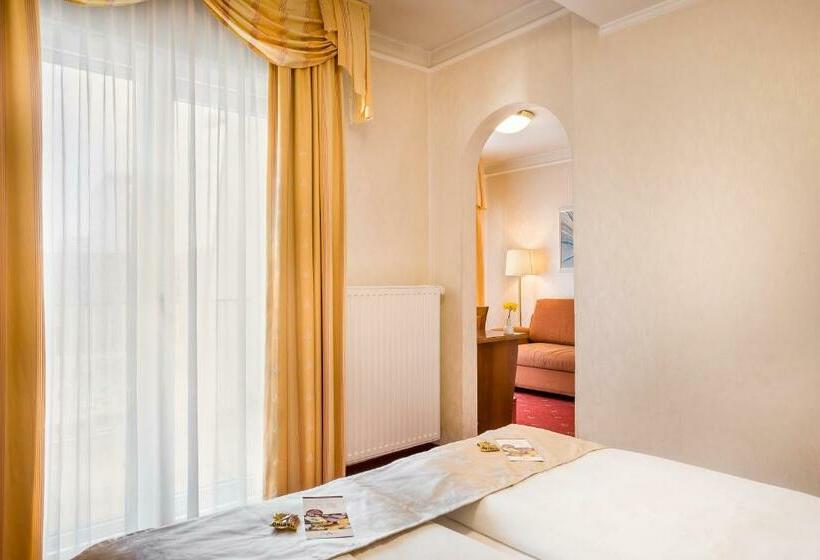 اتاق استاندارد سه نفره, Select Hotel Prinz Eugen Wien