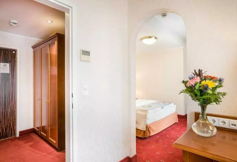 اتاق استاندارد سه نفره, Select Hotel Prinz Eugen Wien