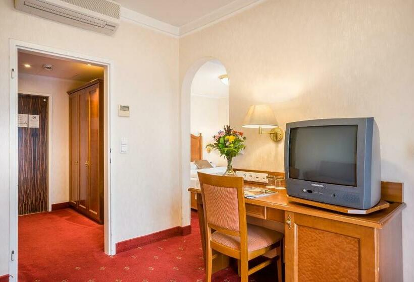اتاق استاندارد سه نفره, Select Hotel Prinz Eugen Wien