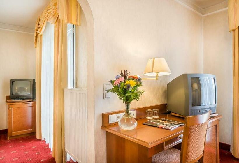 اتاق استاندارد سه نفره, Select Hotel Prinz Eugen Wien