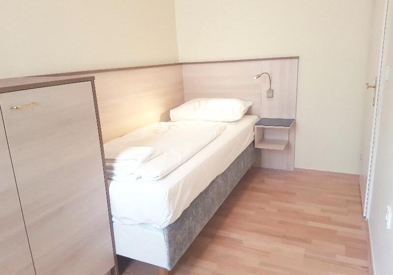 패밀리 룸, Haydn