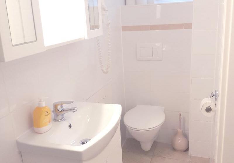 패밀리 룸, Haydn