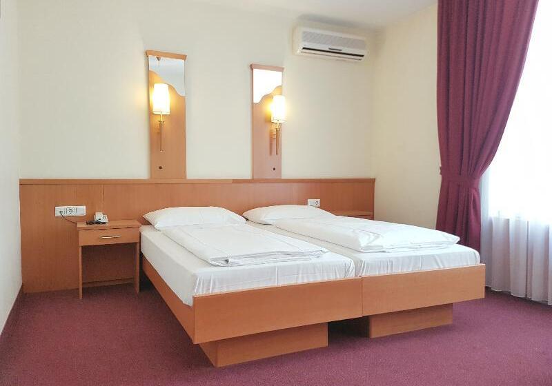 수피리어 룸, Haydn