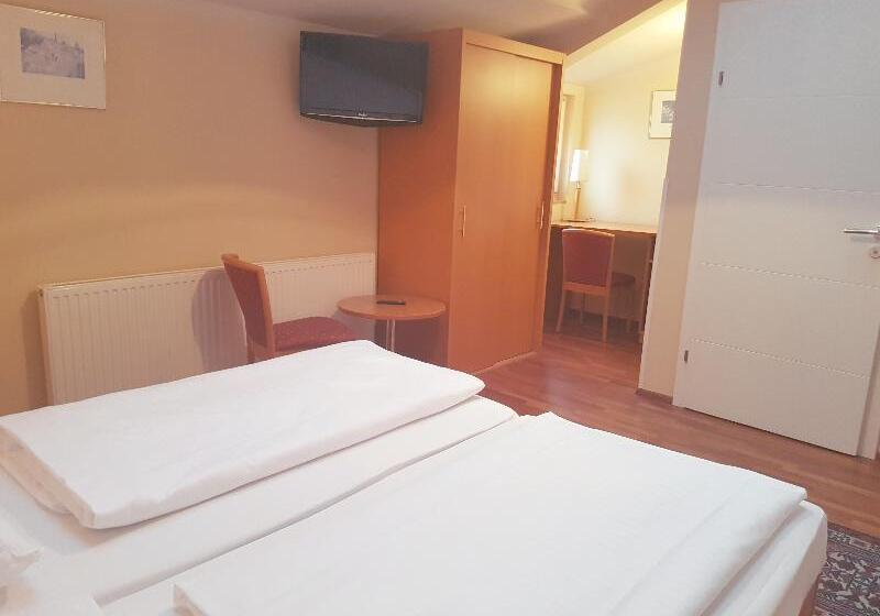 컴포트 룸, Haydn