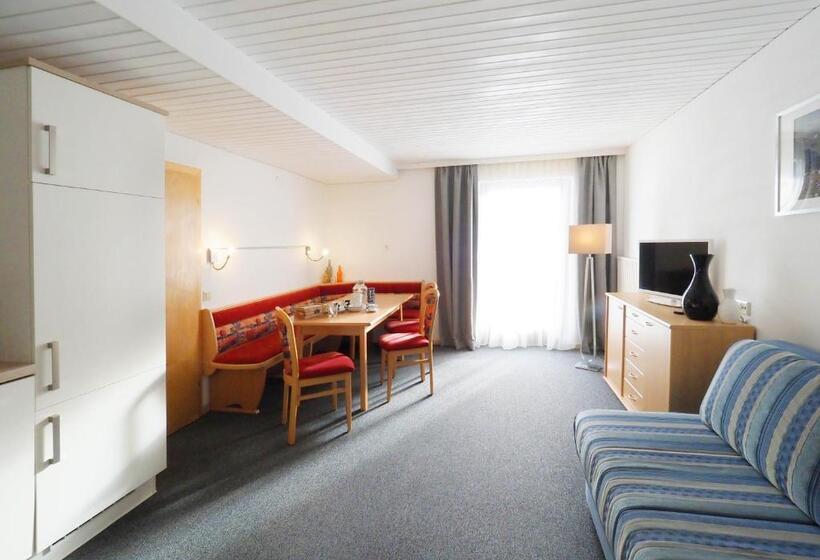 3침실 수피리어 아파트, Pension Anni