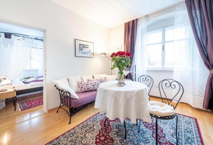 スイート, Schlosshotel Rosenau Superior