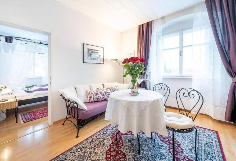 スイート, Schlosshotel Rosenau Superior