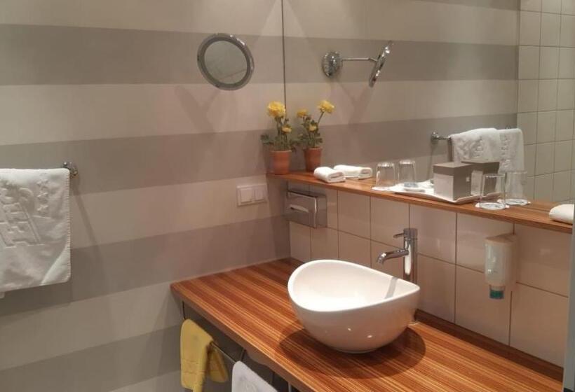 חדר סופריור עם טרסה, Seehotel Engstler