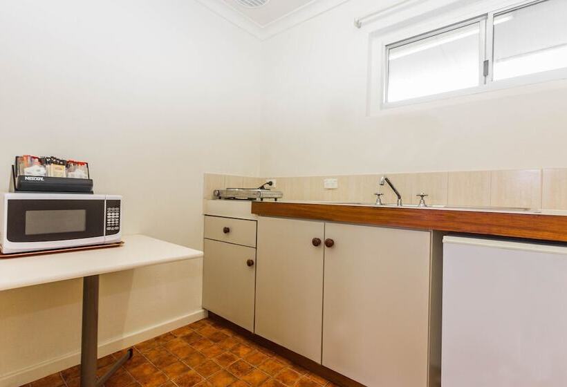 1ベッドルームアパートメント, Sleepwell Motel