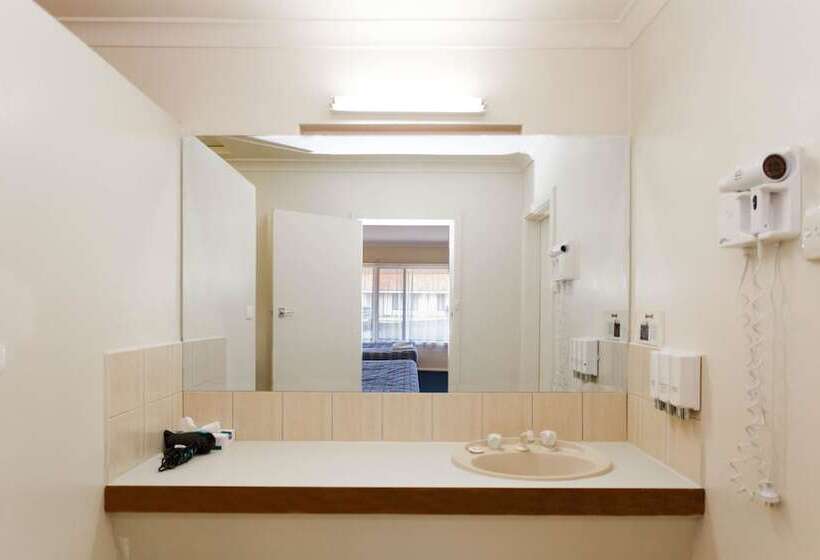 コンフォートルーム, Sleepwell Motel