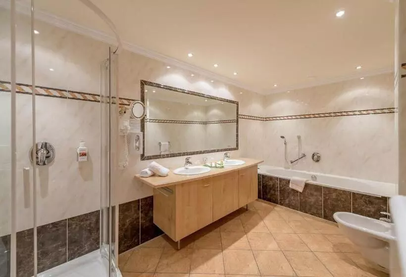 Superior-juniorsviitti, Sporthotel Neustift